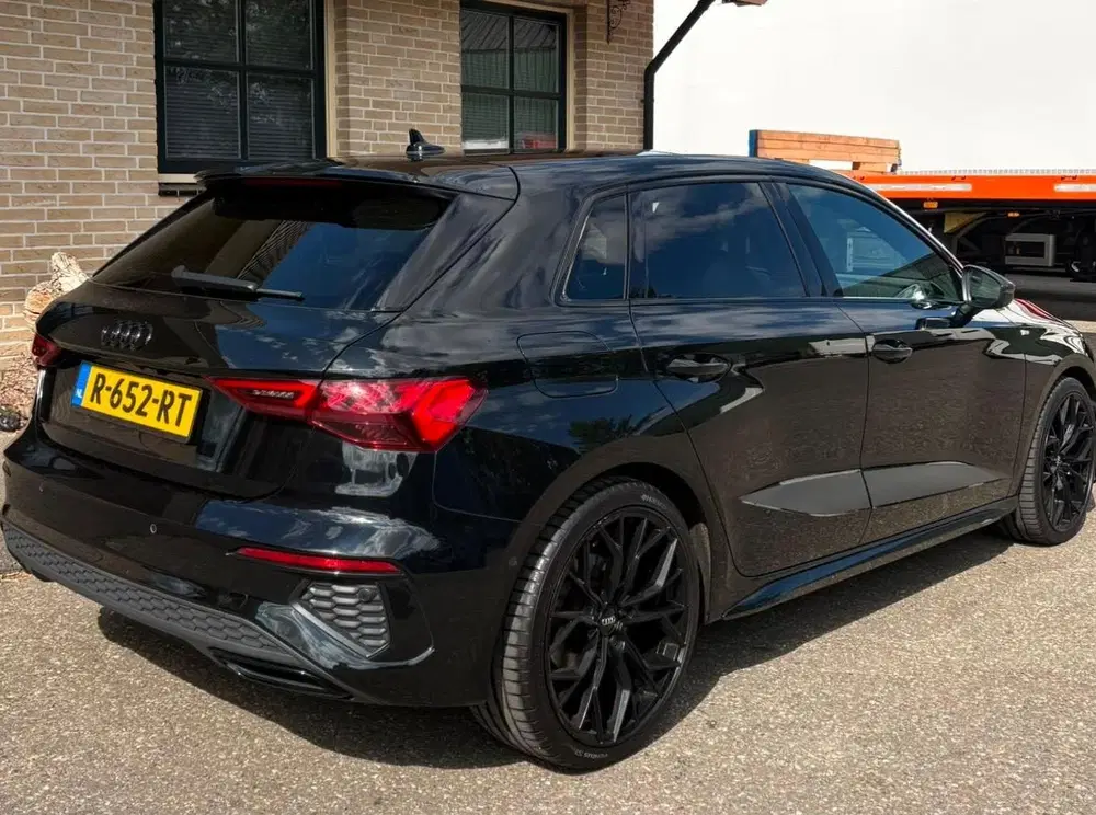 Audi A3 35 TFSI S- Line uit 2021, foto 5