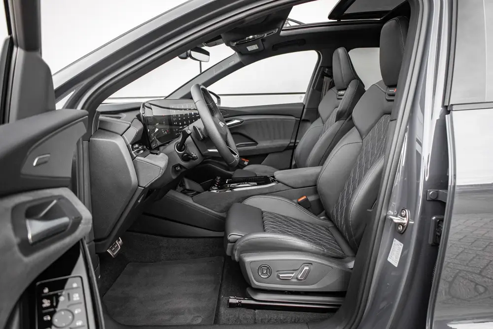 Audi Q6 e-tron quattro 388pk S edition 100 kWh uit 2025, foto 4