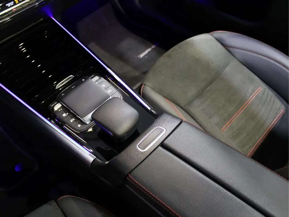 Mercedes-Benz EQA 250+ AMG Line 71 kWh Panorama dak uit 2023, foto 18