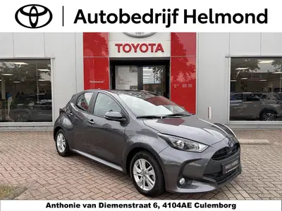 Toyota Yaris 1.5 Hybrid 115 Business uit 2025
