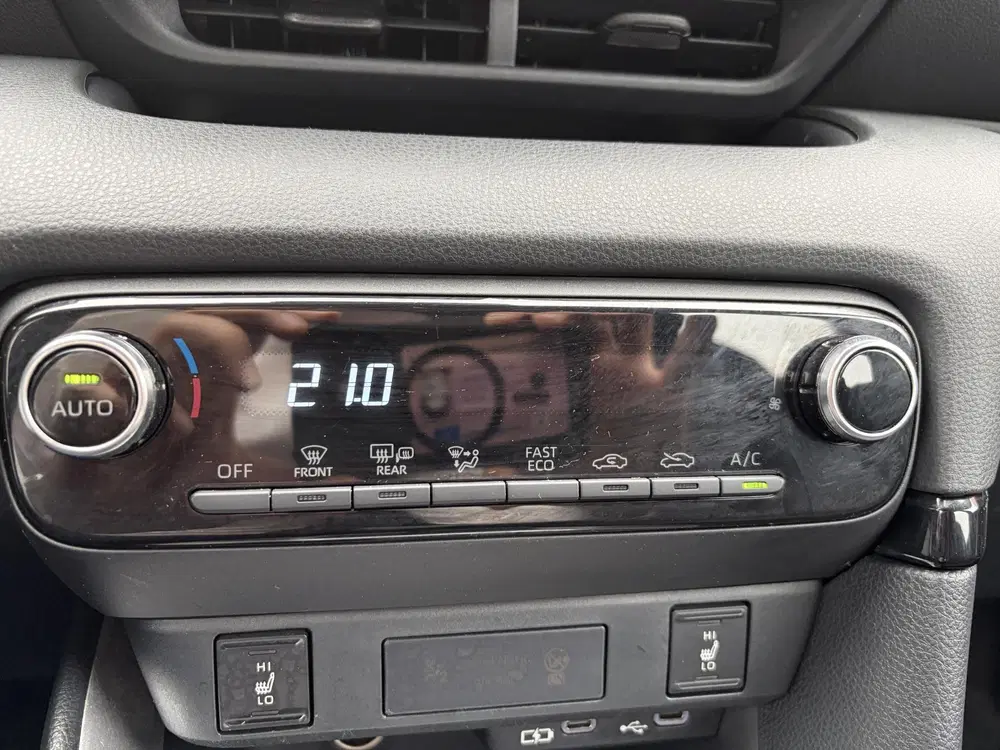 Toyota Yaris 1.5 Hybrid 115 Business uit 2025, foto 19