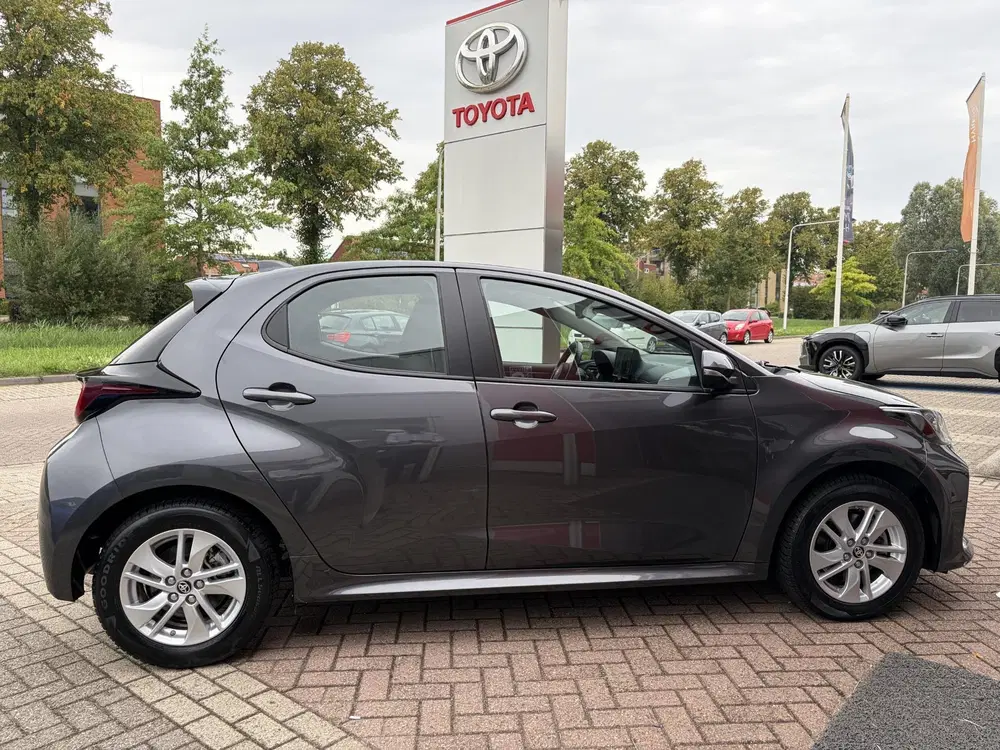 Toyota Yaris 1.5 Hybrid 115 Business uit 2025, foto 9