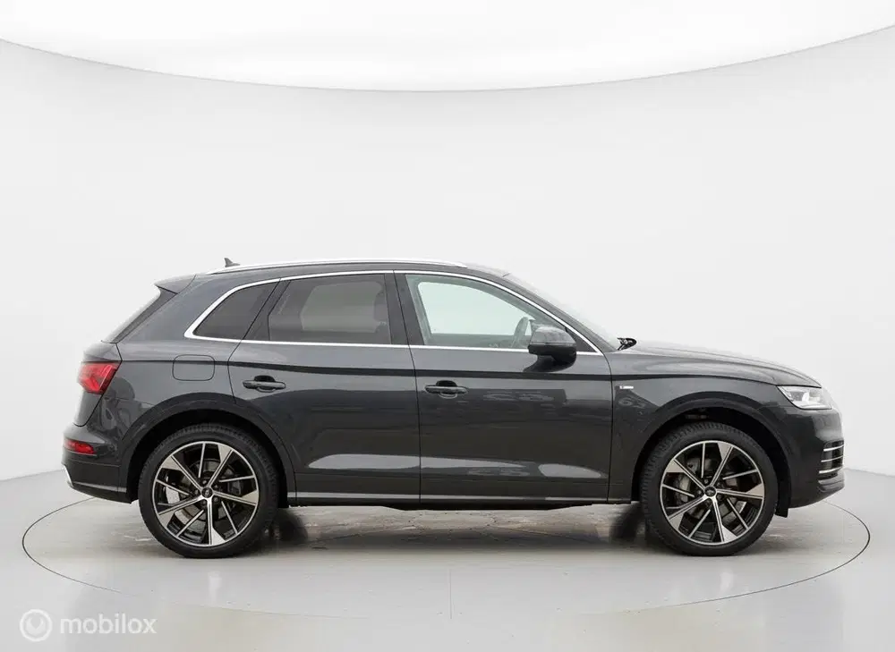 Audi Q5 50 TFSI e quattro S edition PANO uit 2020, foto 6