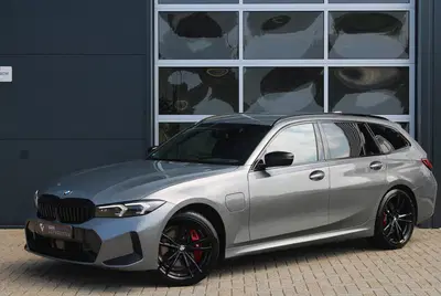 BMW 3-serie 330e M-Sport Pro uit 2024