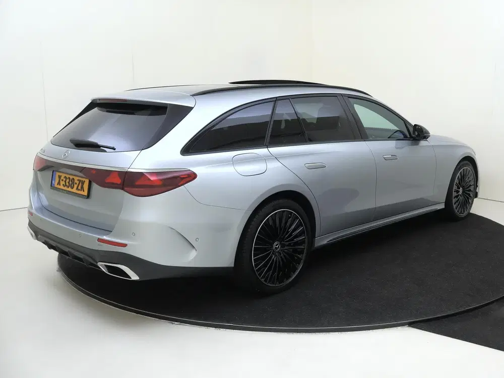 Mercedes-Benz E-Klasse 300 e AMG Line Premium uit 2024, foto 4