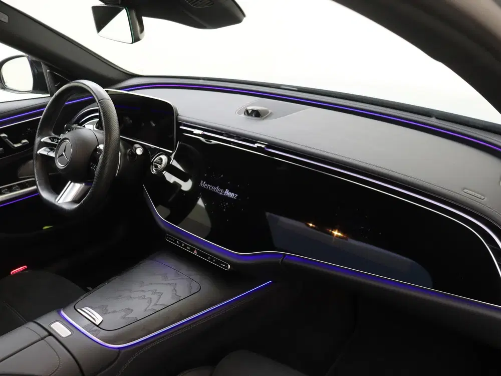 Mercedes-Benz E-Klasse 300 e AMG Line Premium uit 2024, foto 5