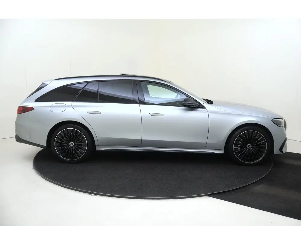 Mercedes-Benz E-Klasse 300 e AMG Line Premium uit 2024, foto 9