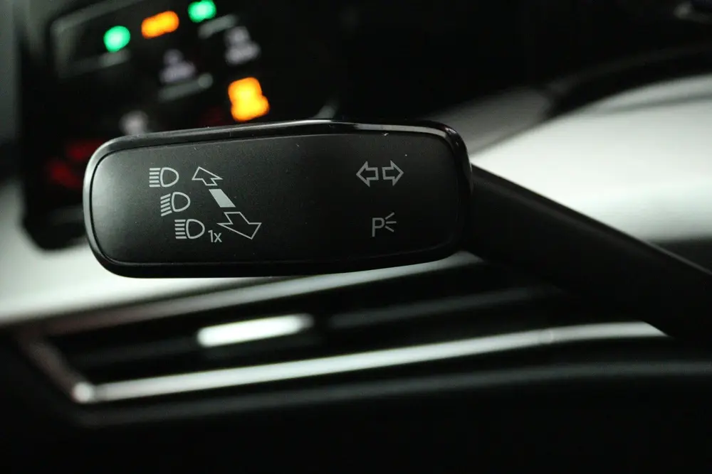 Volkswagen Golf 1.0 TSI Life (CRUISE CONTROL ADAPTIEF, NAVIG uit 2021, foto 11