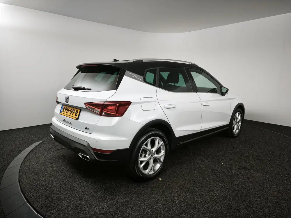 SEAT Arona 1.0 TSI 115pk DSG FR Business Connect uit 2025, foto 2