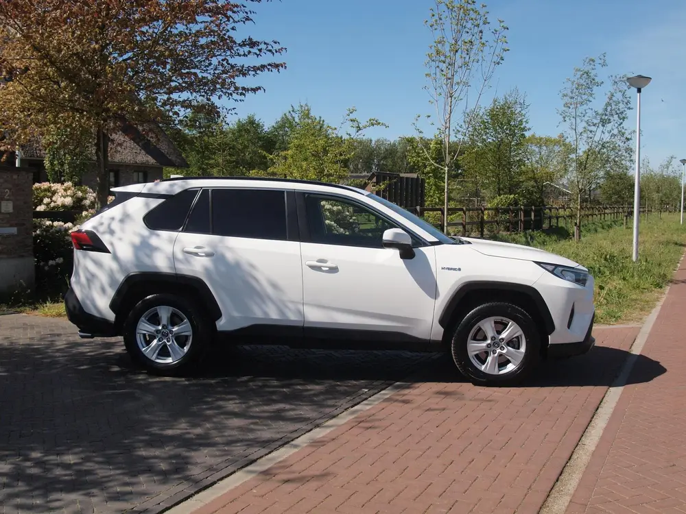 Toyota RAV4 2.5 Hybrid AWD Active | Camera | Trekhaak 1650 t uit 2019, foto 11