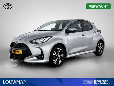 Toyota Yaris 1.5 Hybrid 115 First Edition Comfort Pack uit 2025