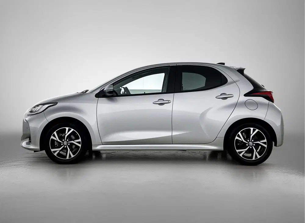 Toyota Yaris 1.5 Hybrid 115 First Edition Comfort Pack uit 2025, foto 3
