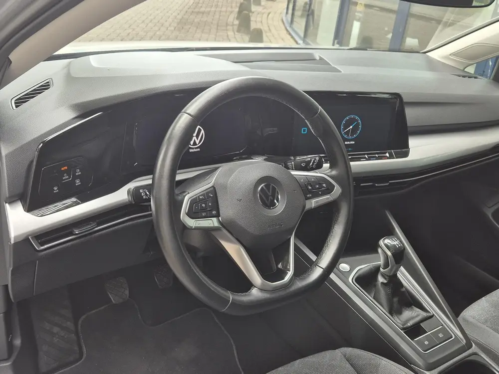Volkswagen Golf 1.0 TSI Life | Navigatie Via Apple Carplay | Climate Control | Parkeersensoren Golf 1.0 TSI Life | Navigatie via Apple carplay | uit 2020, foto 13