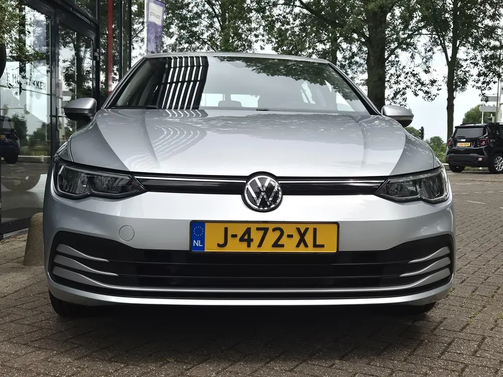 Volkswagen Golf 1.0 TSI Life | Navigatie Via Apple Carplay | Climate Control | Parkeersensoren Golf 1.0 TSI Life | Navigatie via Apple carplay | uit 2020, foto 6