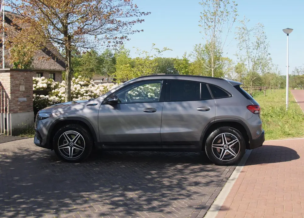 Mercedes-Benz EQA 250 Business Solution AMG 67 kWh uit 2021, foto 8