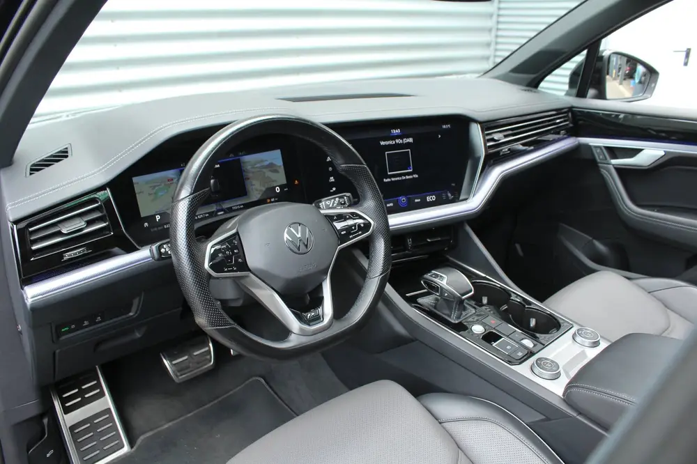 Volkswagen Touareg 3.0 TSI 340pk R-Line DSG8 Panoramadak Tre uit 2021, foto 11