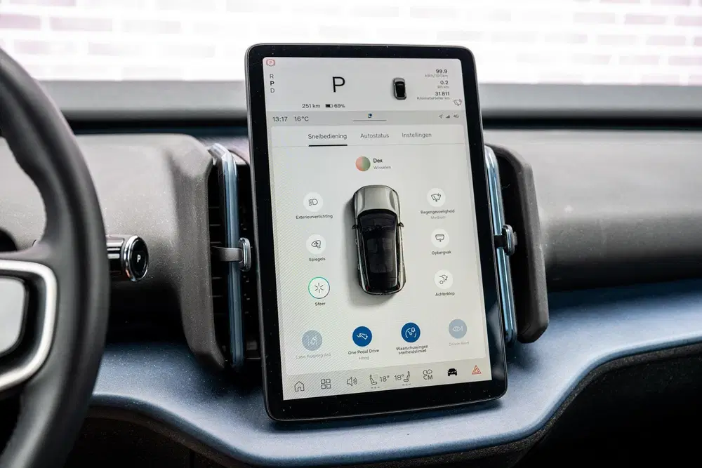 Volvo EX30 Single Motor Extended Range Plus 69 kWh uit 2024, foto 18