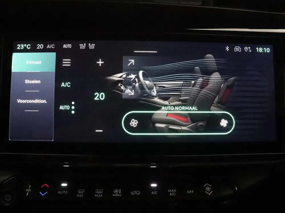 Alfa Romeo Junior Elettrica Speciale 54 kWh uit 2024, foto 14