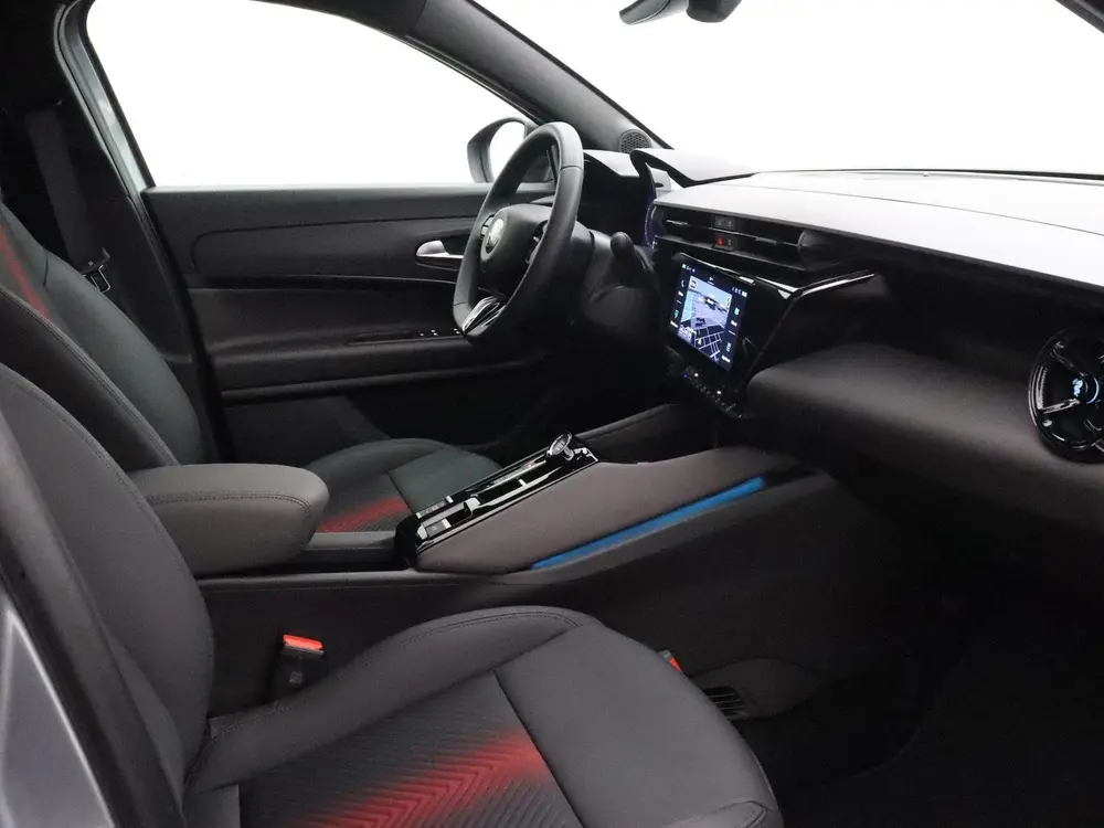 Alfa Romeo Junior Elettrica Speciale 54 kWh uit 2024, foto 4