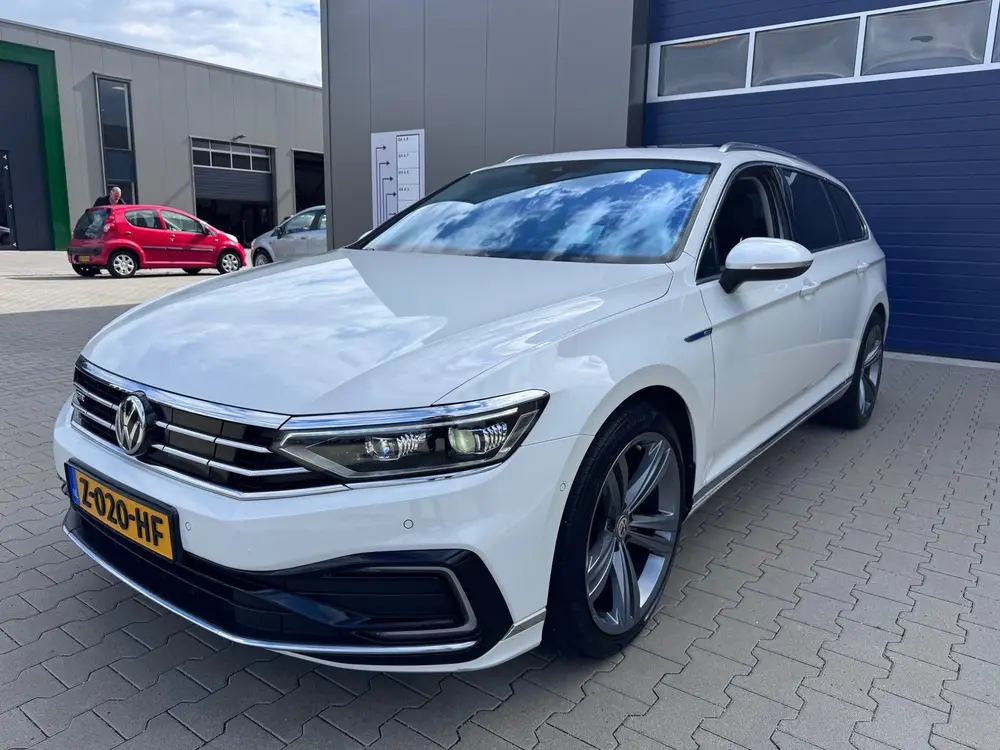Volkswagen Passat Variant 1.4 TSI PHEV GTE Business|HUD|pano uit 2020, foto 2