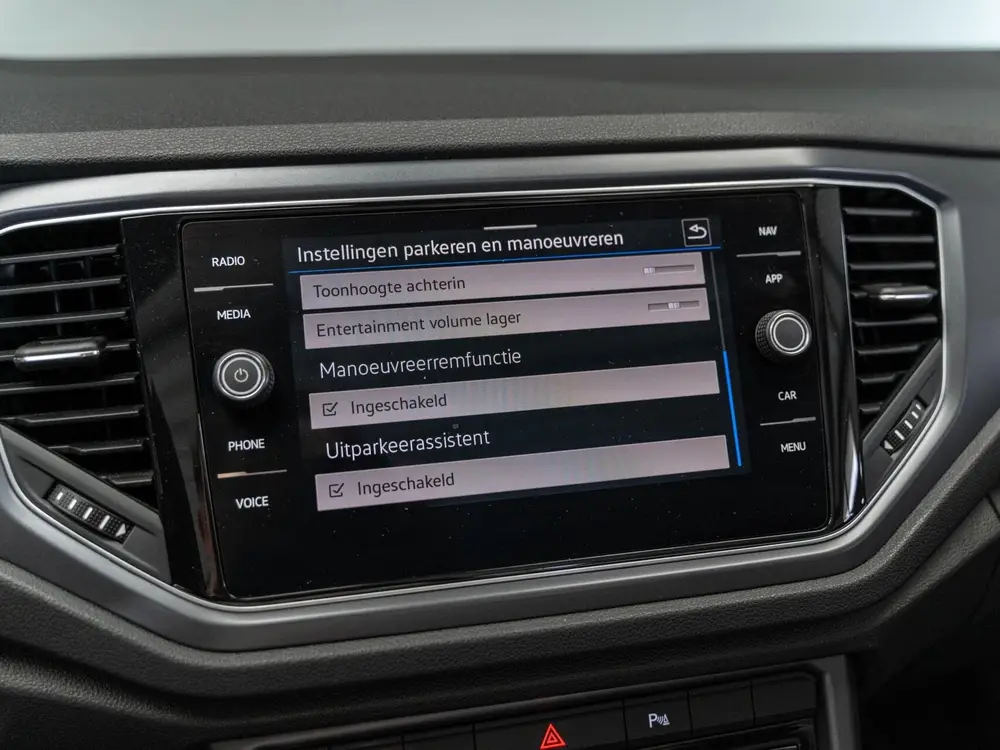 Volkswagen T-Roc Cabrio 1.5 TSI R-Line ACC 17' uit 2021, foto 17