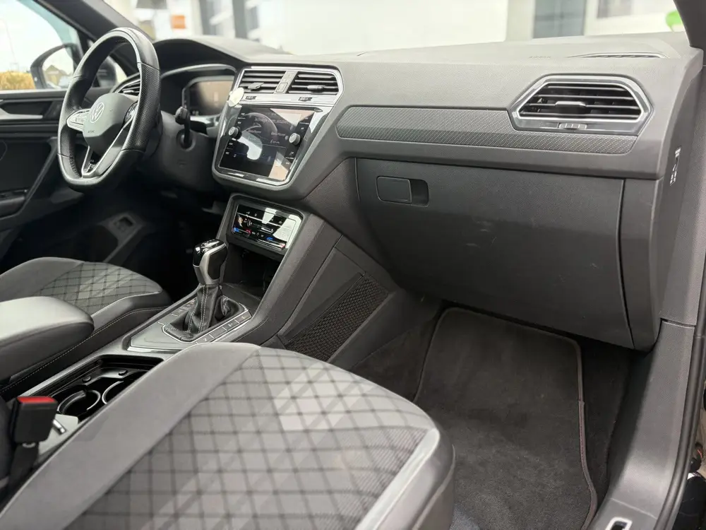 Volkswagen Tiguan 1.4 TSI eHybrid R-Line Business+ 266pk | V uit 2022, foto 7