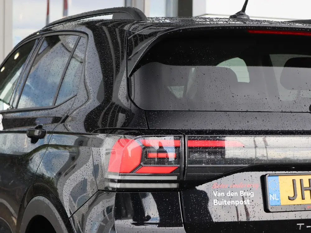 Volkswagen T-Cross 1.0 TSI Life Edition | Navigatie | App-co uit 2025, foto 10