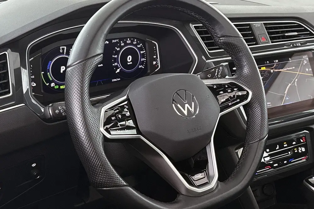 Volkswagen Tiguan 1.4 TSI eHybrid R-Line Business+ Pano Trek uit 2022, foto 14