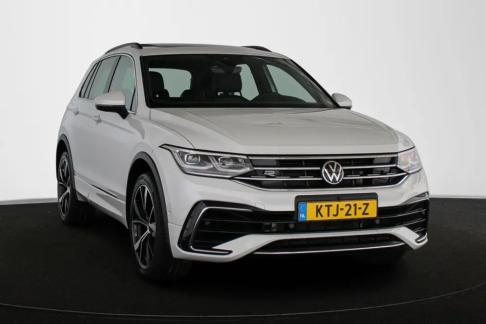 Volkswagen Tiguan 1.4 TSI eHybrid R-Line Business+ Pano Trek uit 2022, foto 2