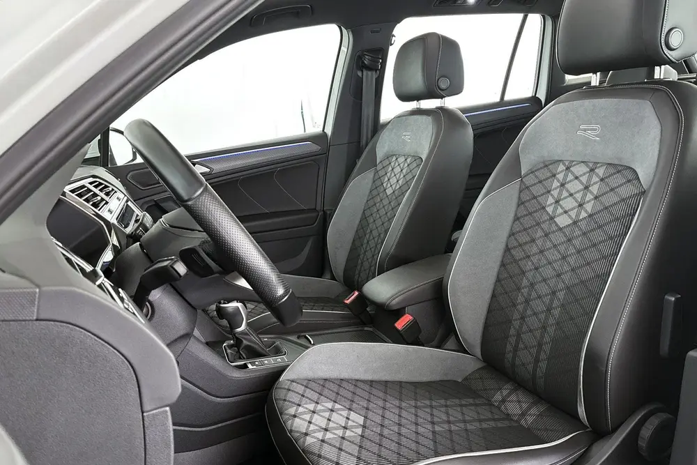 Volkswagen Tiguan 1.4 TSI eHybrid R-Line Business+ Pano Trek uit 2022, foto 6