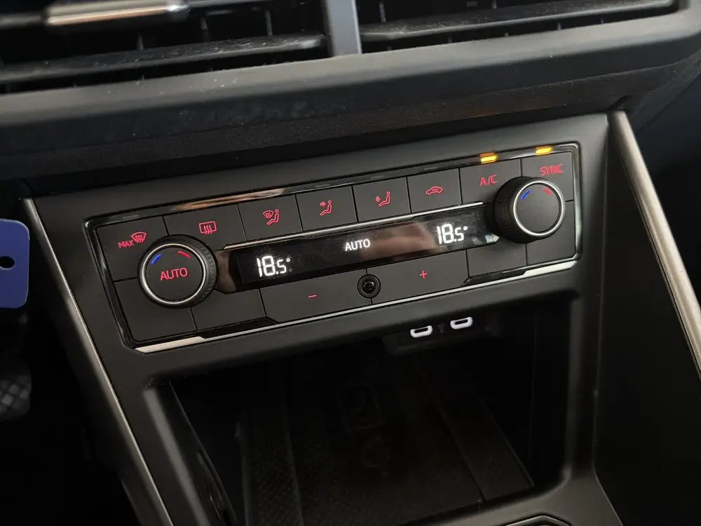 Volkswagen Polo 1.0 TSI Comfortline Business uit 2021, foto 18