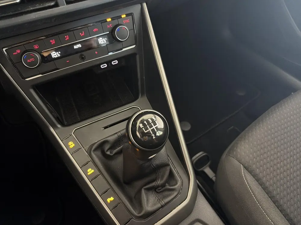 Volkswagen Polo 1.0 TSI Comfortline Business uit 2021, foto 19