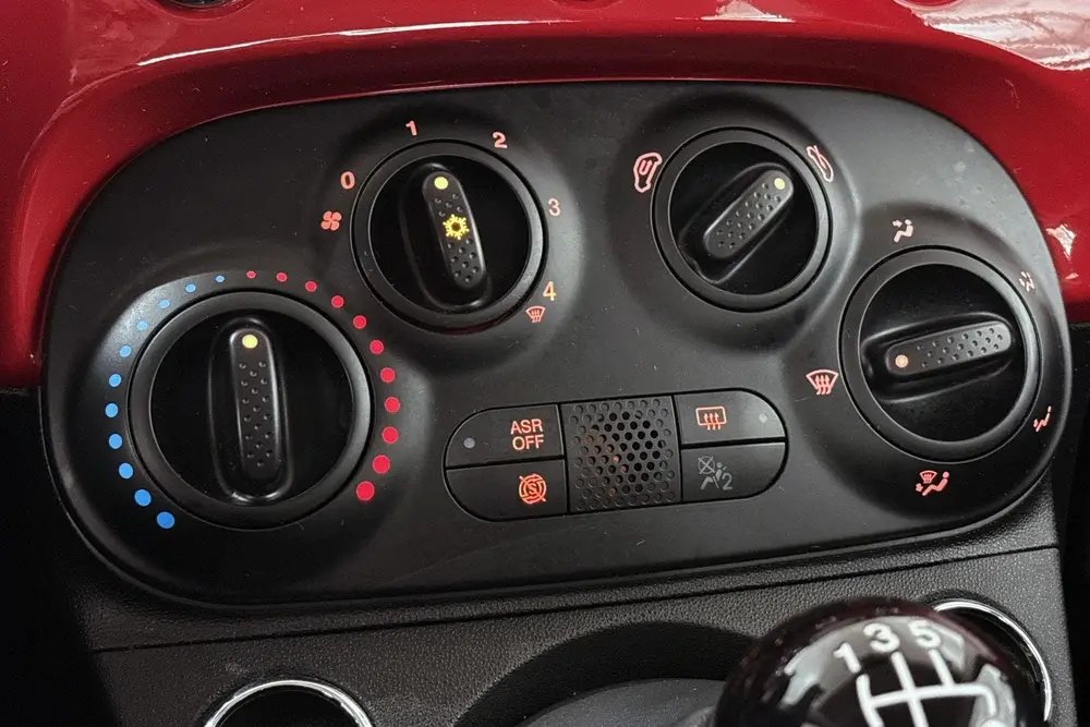 Fiat 500 0.9 TwinAir Turbo Young Airco Navigatie Cruise Cont uit 2019, foto 18