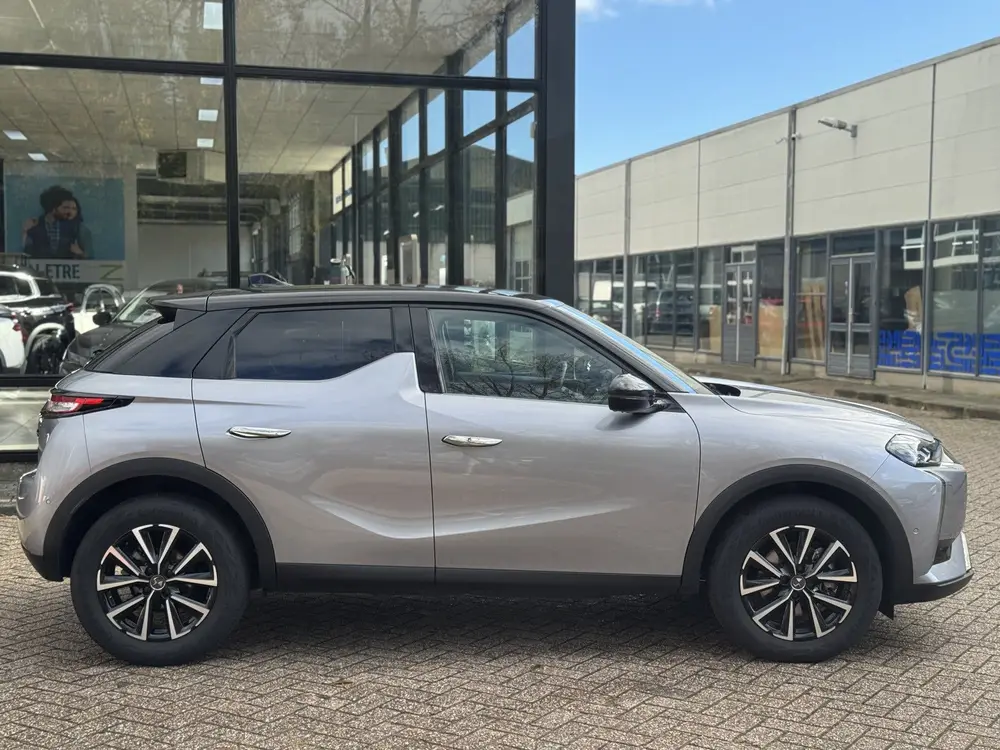 DS Automobiles DS 3 DS DS 3 Hybrid 136pk Performance Line Auto uit 2024, foto 4