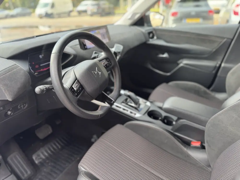 DS Automobiles DS 3 DS DS 3 Hybrid 136pk Performance Line Auto uit 2024, foto 8