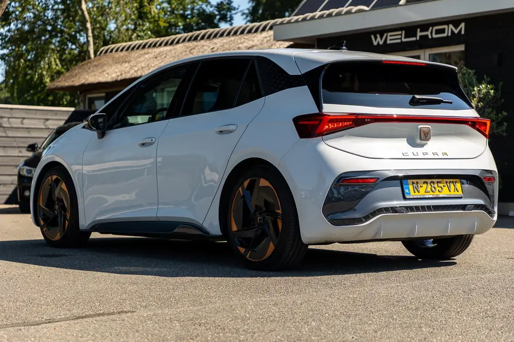 Cupra Born Copper Edition One 62 kWh Soh 89% I Panora uit 2021, foto 14