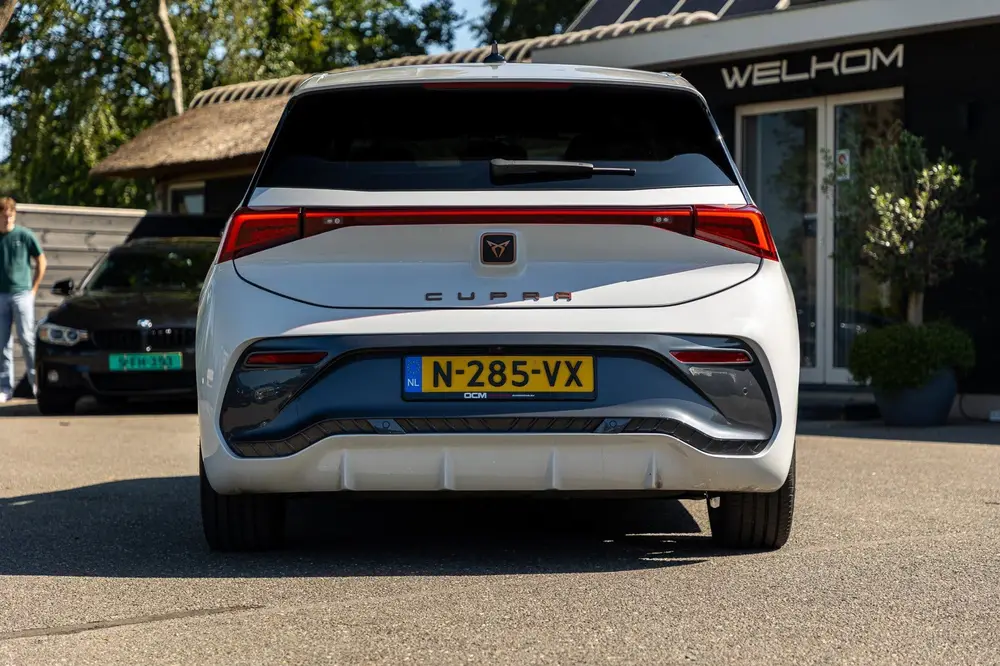 Cupra Born Copper Edition One 62 kWh Soh 89% I Panora uit 2021, foto 16