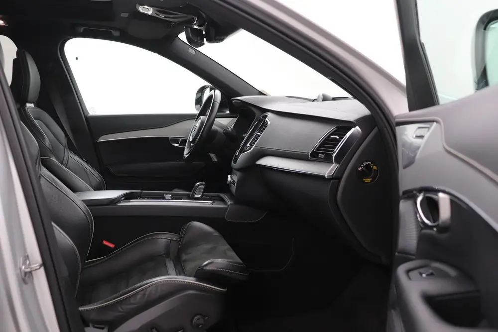 Volvo XC90 T8 Recharge R-Design uit 2021, foto 5