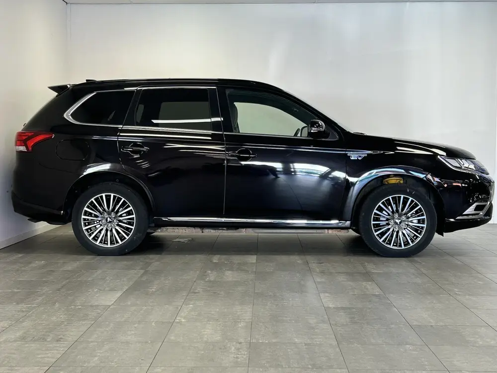 Mitsubishi Outlander 2.4 PHEV S-Edition | SCHUIF-/KANTELDAK uit 2019, foto 20