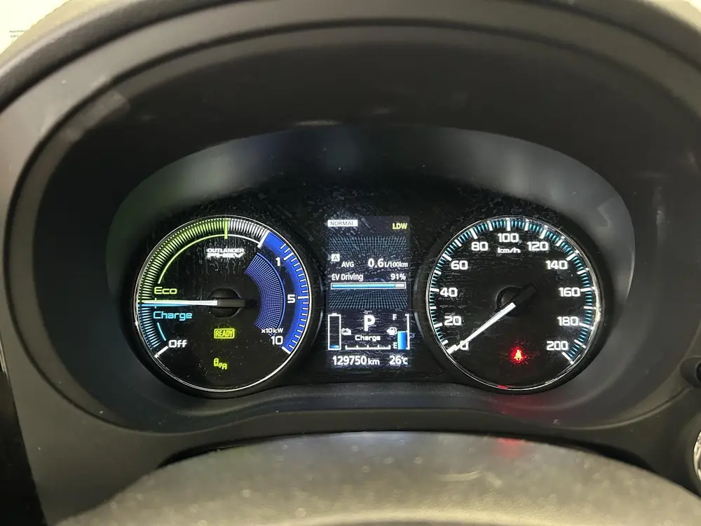 Mitsubishi Outlander 2.4 PHEV S-Edition | SCHUIF-/KANTELDAK uit 2019, foto 4