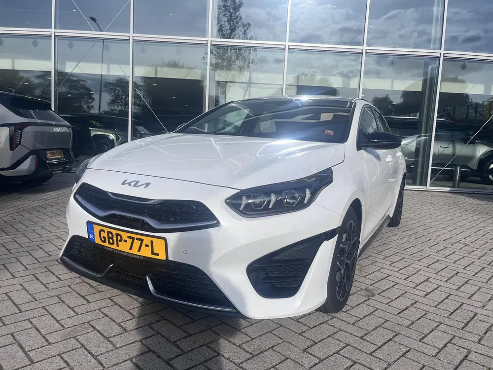 Kia ProCeed 1.5 T-GDi GT-Line Schuifdak uit 2024, foto 4