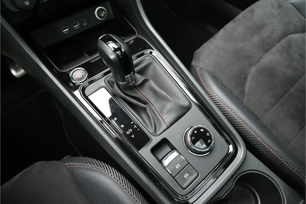 Cupra Ateca 2.0 TSI 4DRIVE 300 PK / PANO / BEATS / LED / 360 uit 2019, foto 12