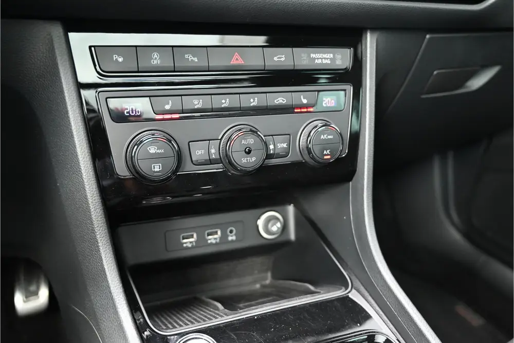 Cupra Ateca 2.0 TSI 4DRIVE 300 PK / PANO / BEATS / LED / 360 uit 2019, foto 15