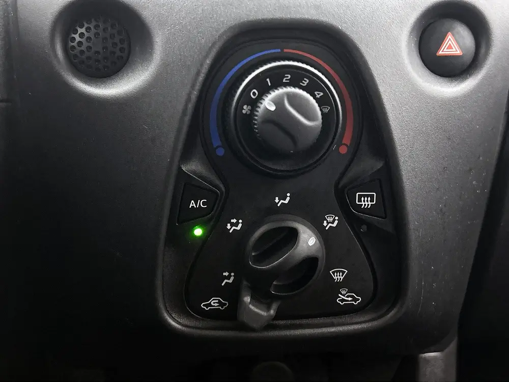 Toyota Aygo 1.0 VVT-i x-fun | Dealer onderhouden | Airco | E uit 2019, foto 10