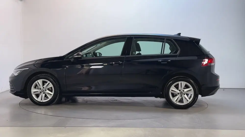 Volkswagen Golf 1.0 eTSI DSG 110pk Life Business Sfeerverlic uit 2023, foto 14
