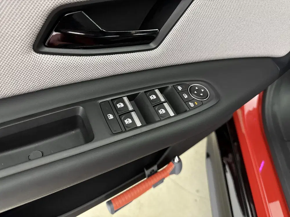 Nissan Micra EVOLVE 52 kWh uit 2026, foto 15