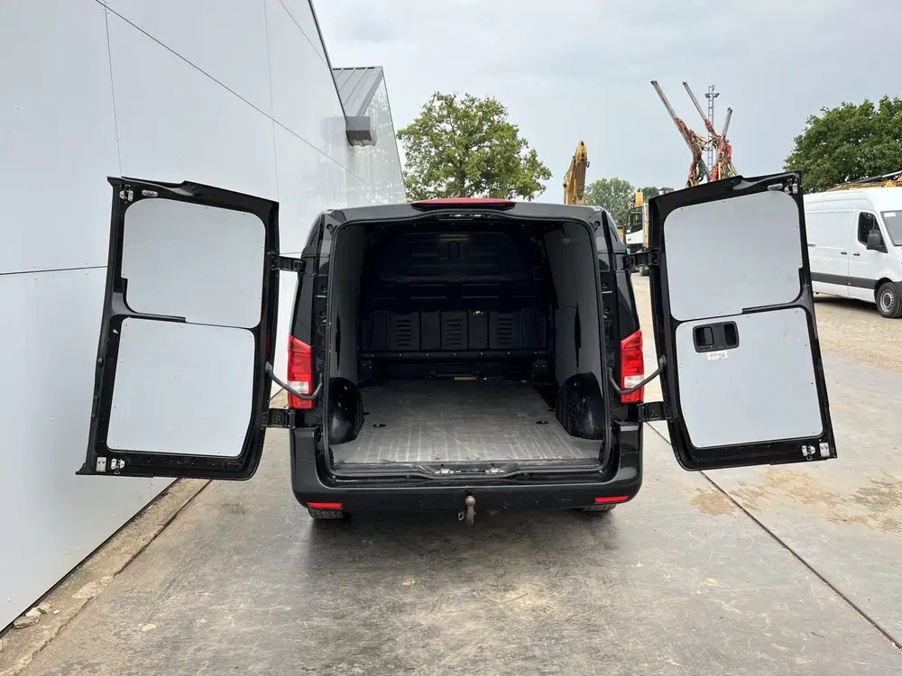 Mercedes-Benz Vito 119 1.9 CDI 190pk Automaat L2H1 9G-Tronic uit 2022, foto 11
