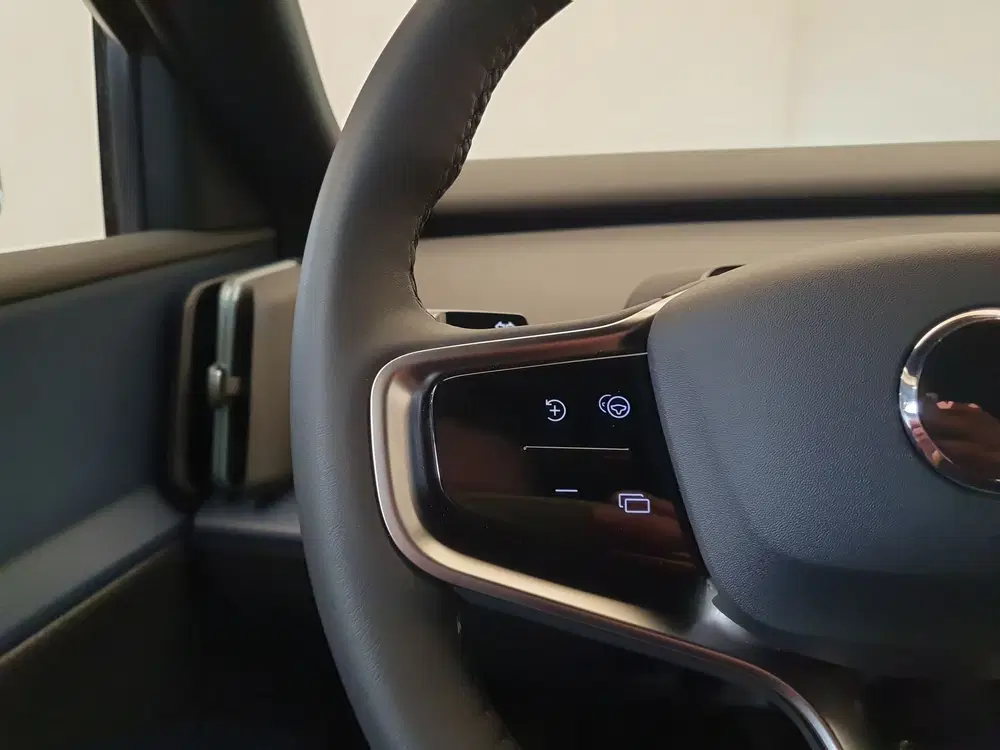 Volvo EX30 Single Motor Extended Range Plus 69 kWh 99 uit 2025, foto 11