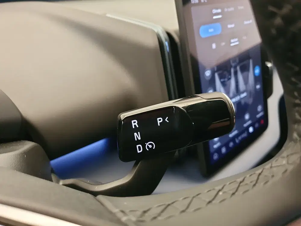 Volvo EX30 Single Motor Extended Range Plus 69 kWh 99 uit 2025, foto 15