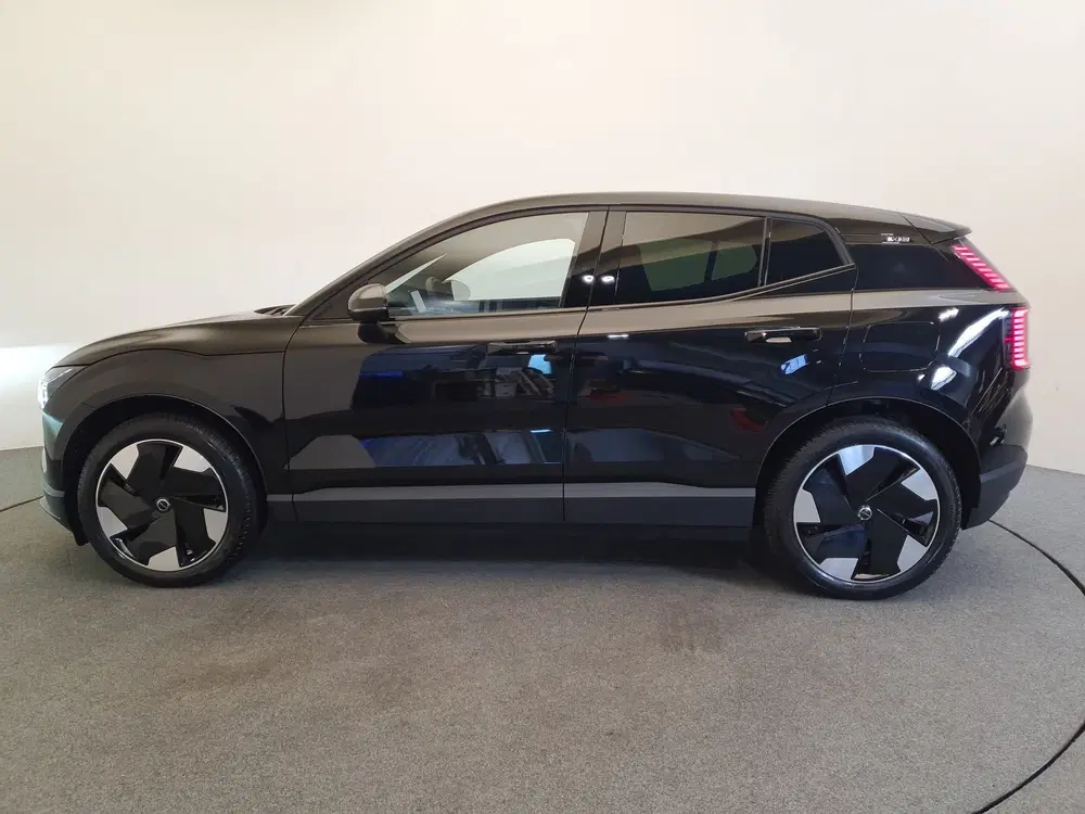Volvo EX30 Single Motor Extended Range Plus 69 kWh 99 uit 2025, foto 2